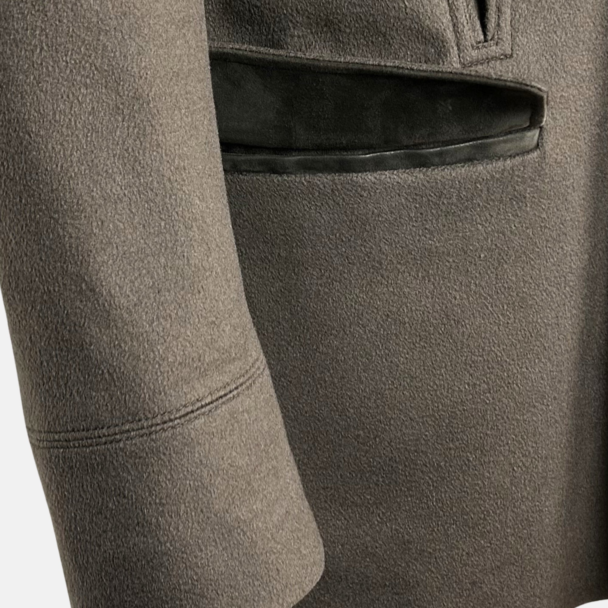 Khaki Peacoat made if Cashmere (EU 50)