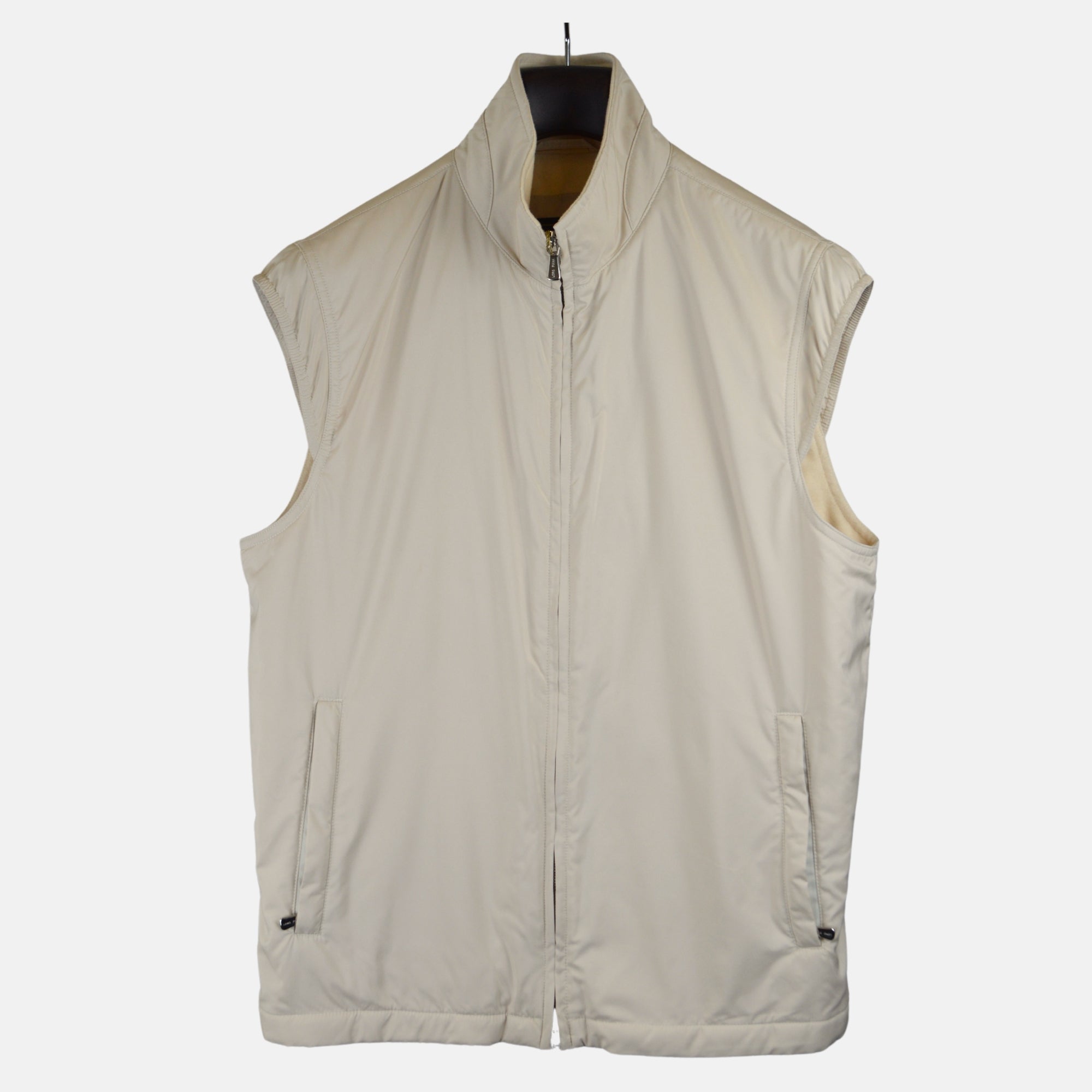 Cream Vest made of Polyester (L)