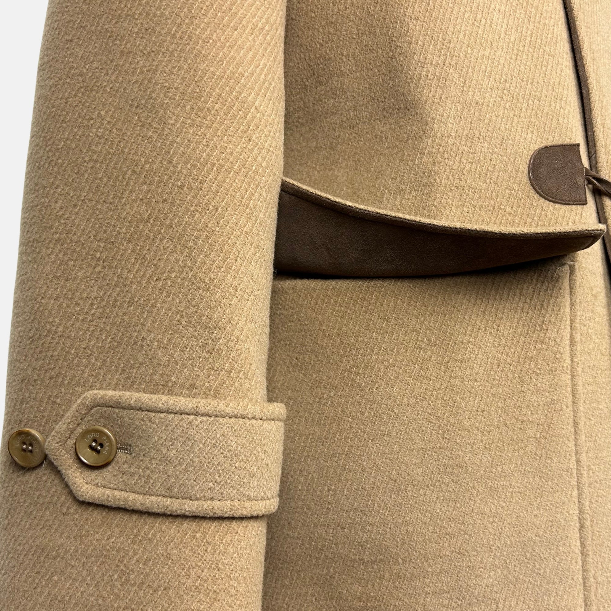 Camel Dufflecoat made of Camel Hair with Suede Details (L)