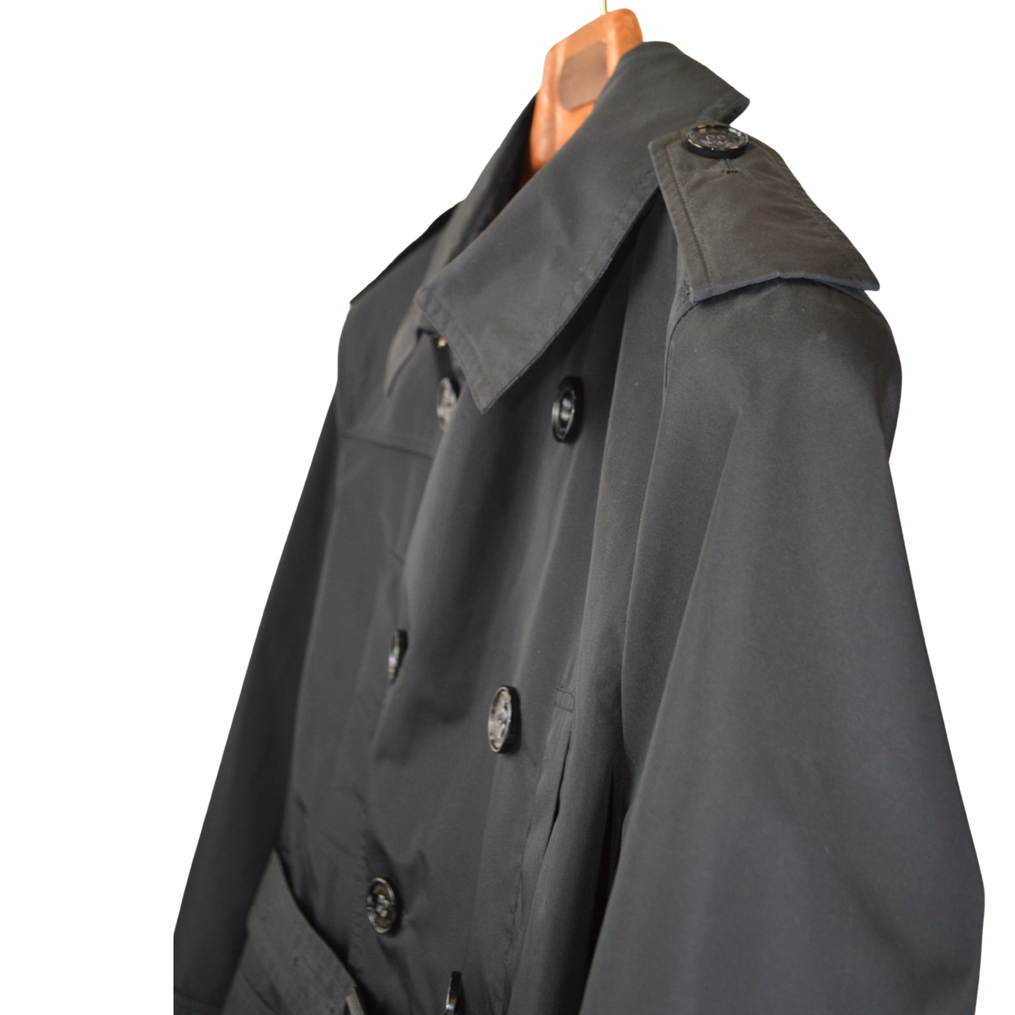 Black Trenchcoat made of Polyester (48)