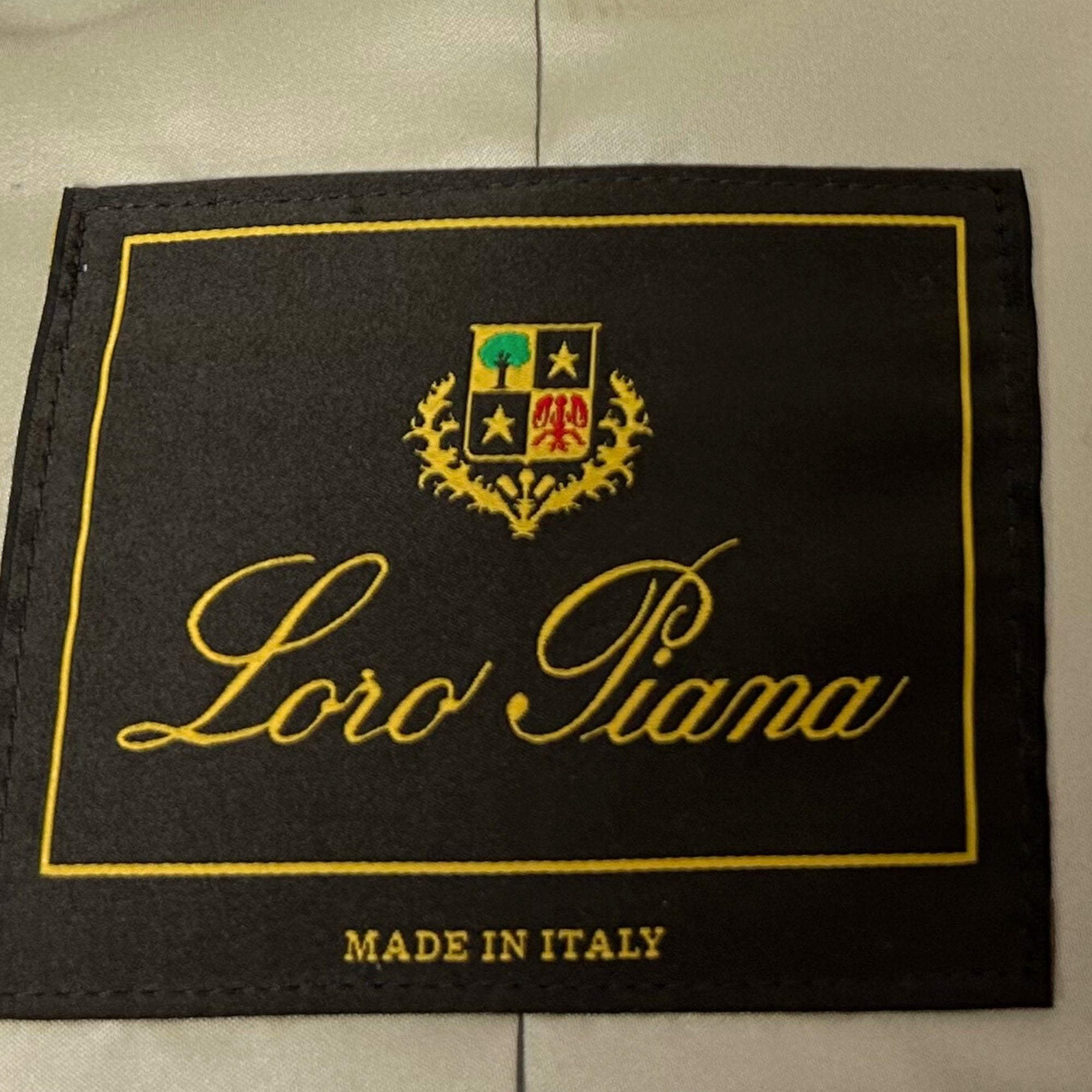 Khaki Peacoat made if Cashmere (EU 50)