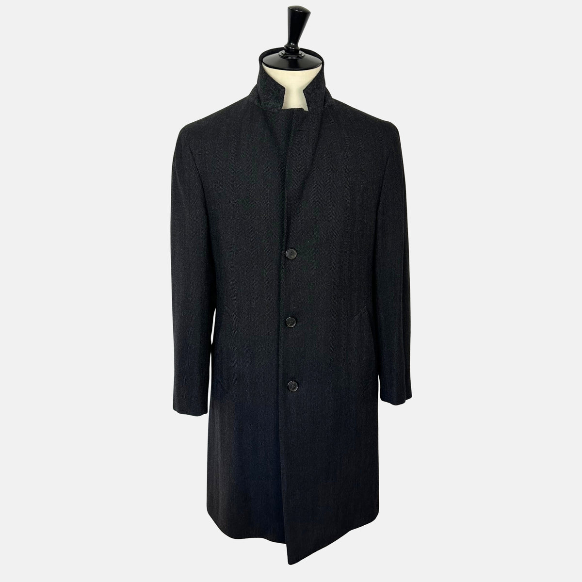 Caruso Anthracite Herringbone Coat made of Wool (EU 48) – pre-owned | Sanpetuna
