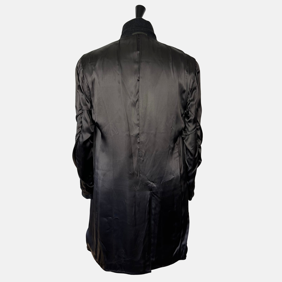 Caruso Anthracite Herringbone Coat made of Wool (EU 48) – pre-owned | Sanpetuna
