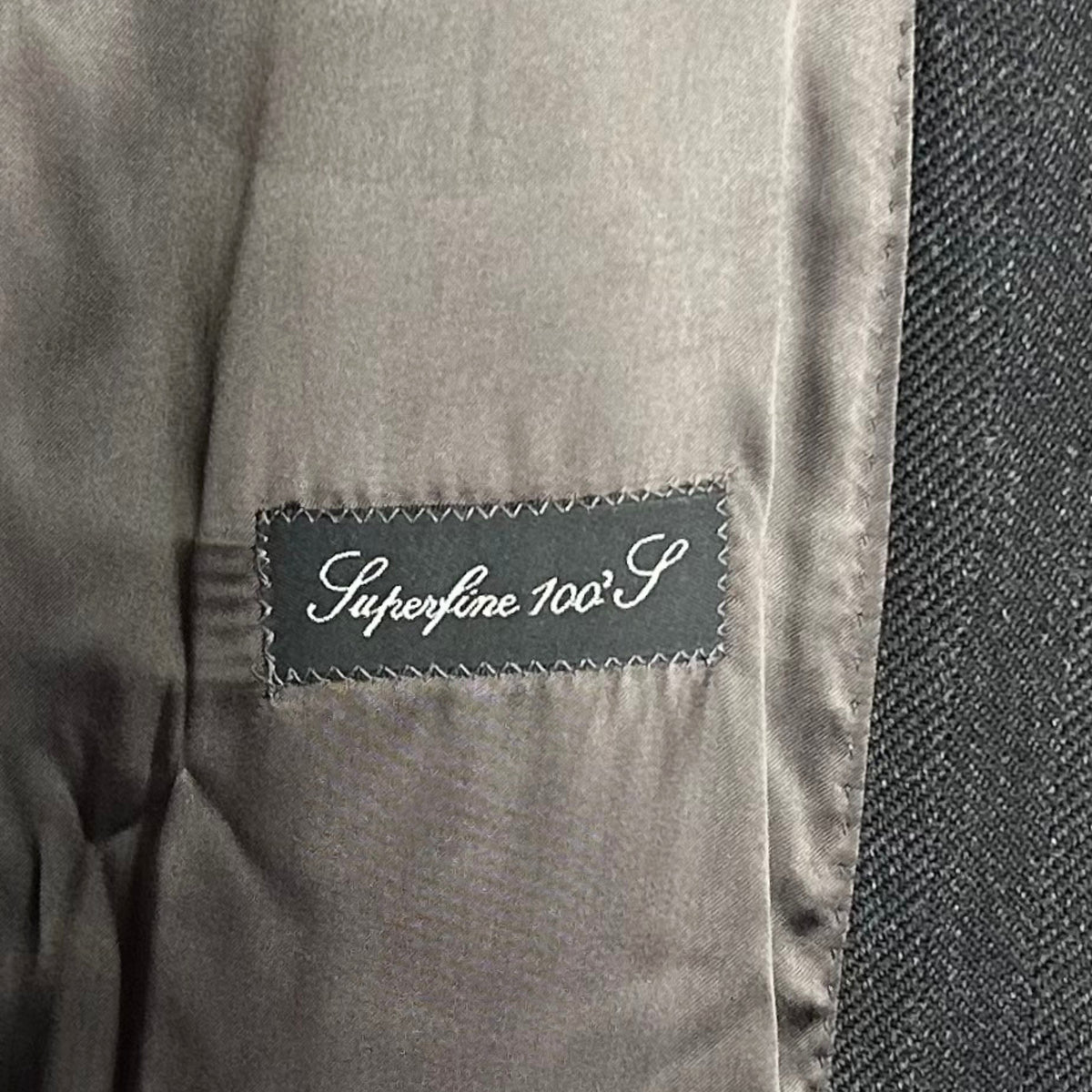 Caruso Anthracite Herringbone Coat made of Wool (EU 48) – pre-owned | Sanpetuna