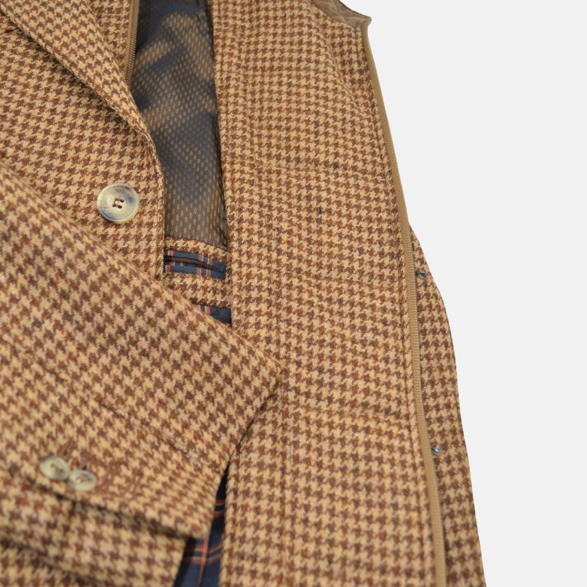 Camel Brown Checked Blazer made of Virgin Wool (58)