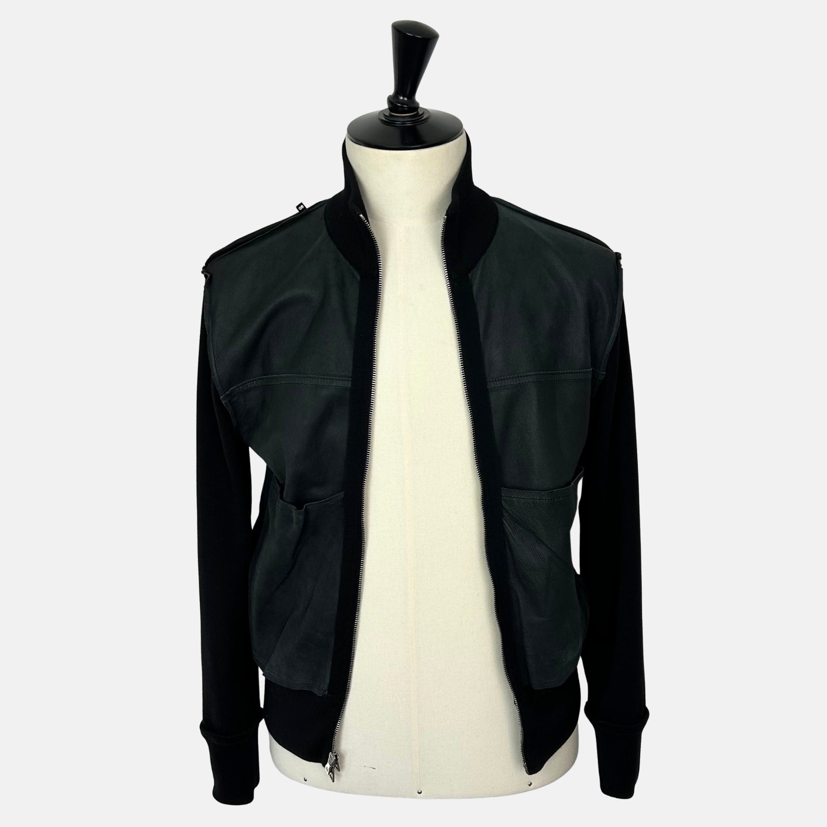 Black Bomber Jacket made of Leather(EU 50)
