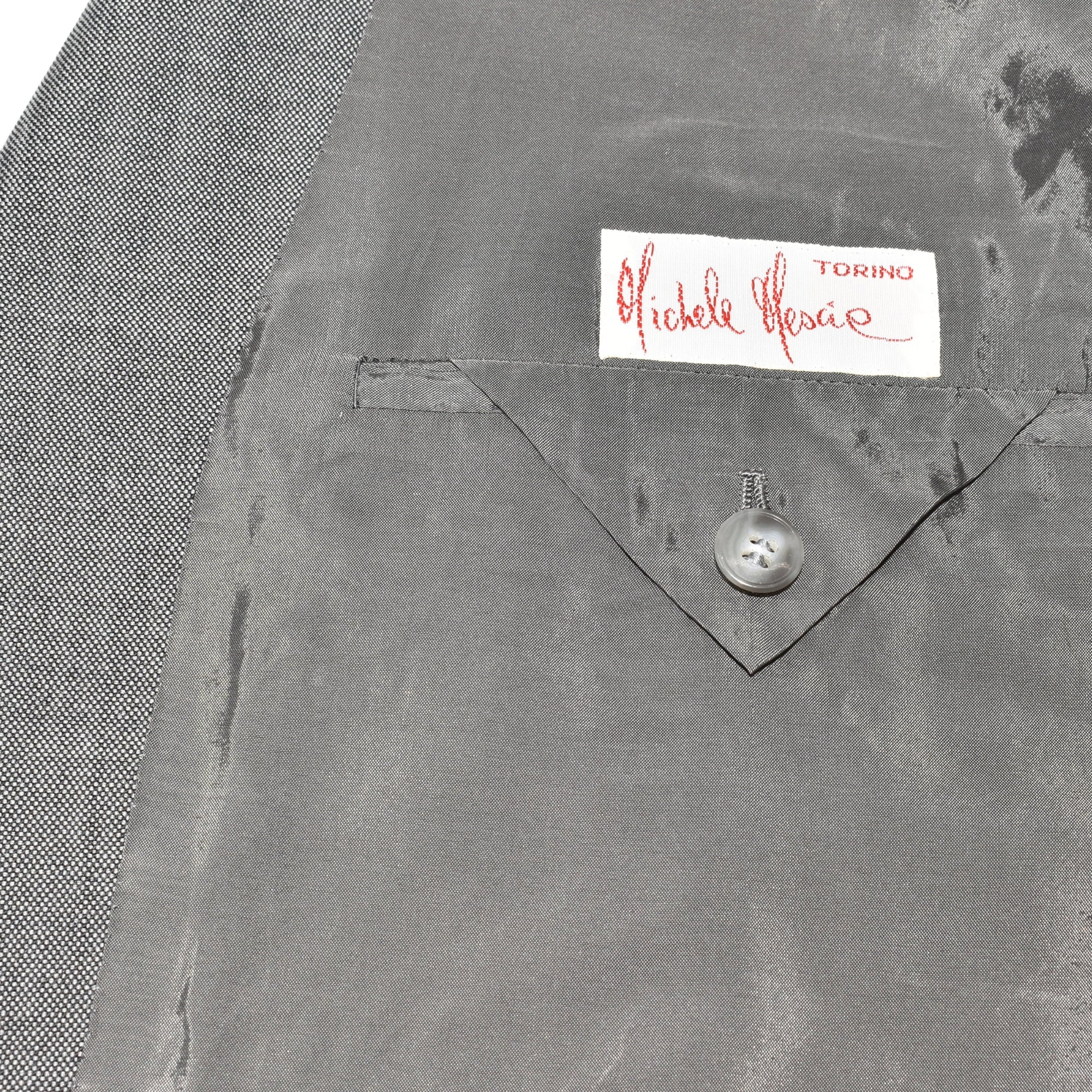 Gray Double Breasted Suit made of Wool (EU 52L)