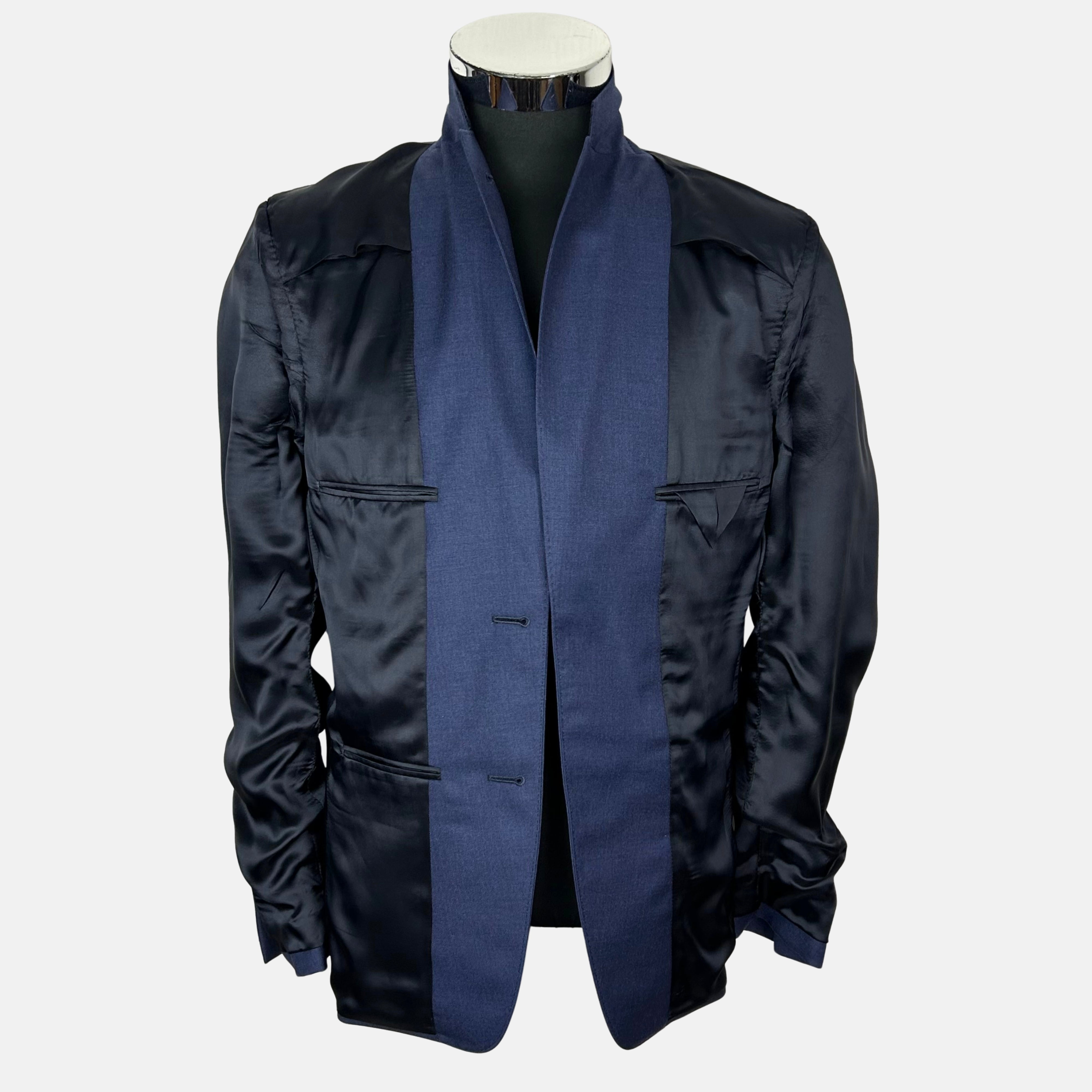 Blue Suit made of Wool (EU 46)