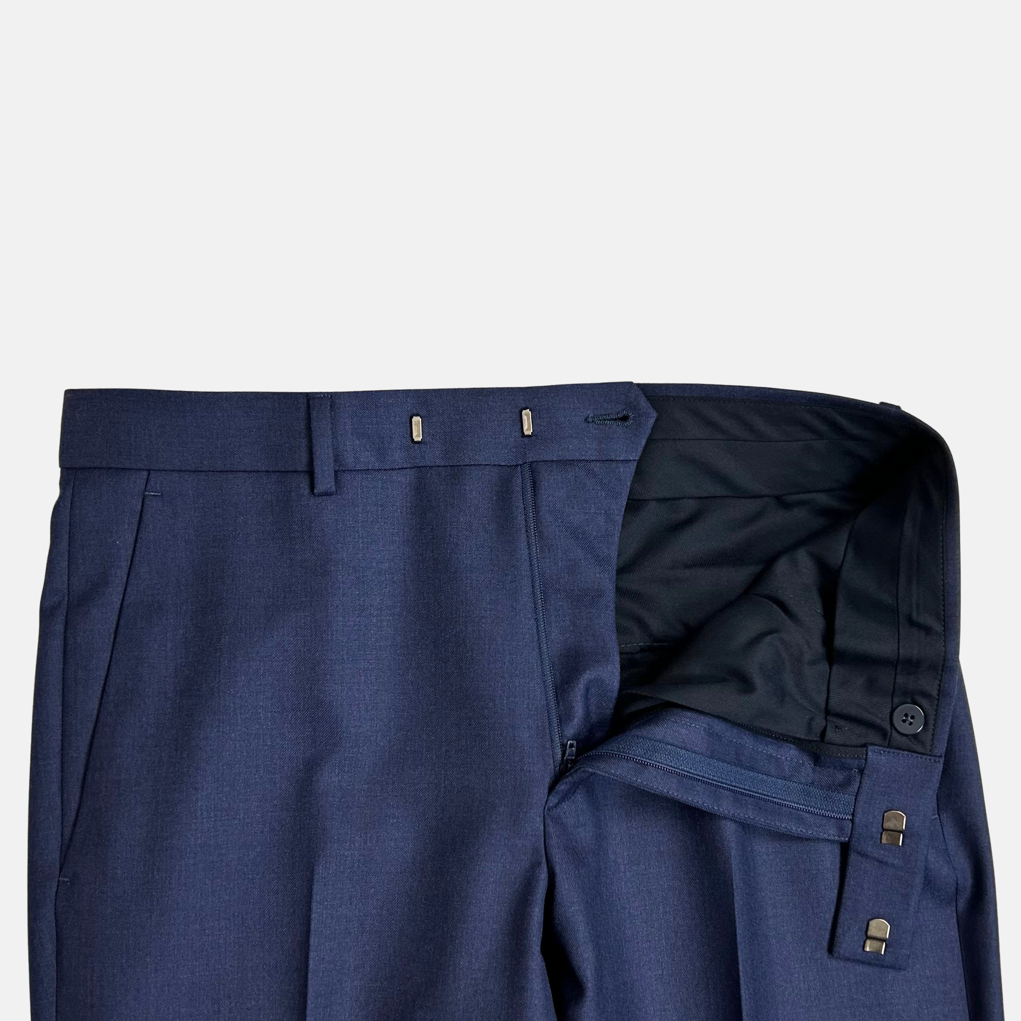 Blue Suit made of Wool (EU 46)