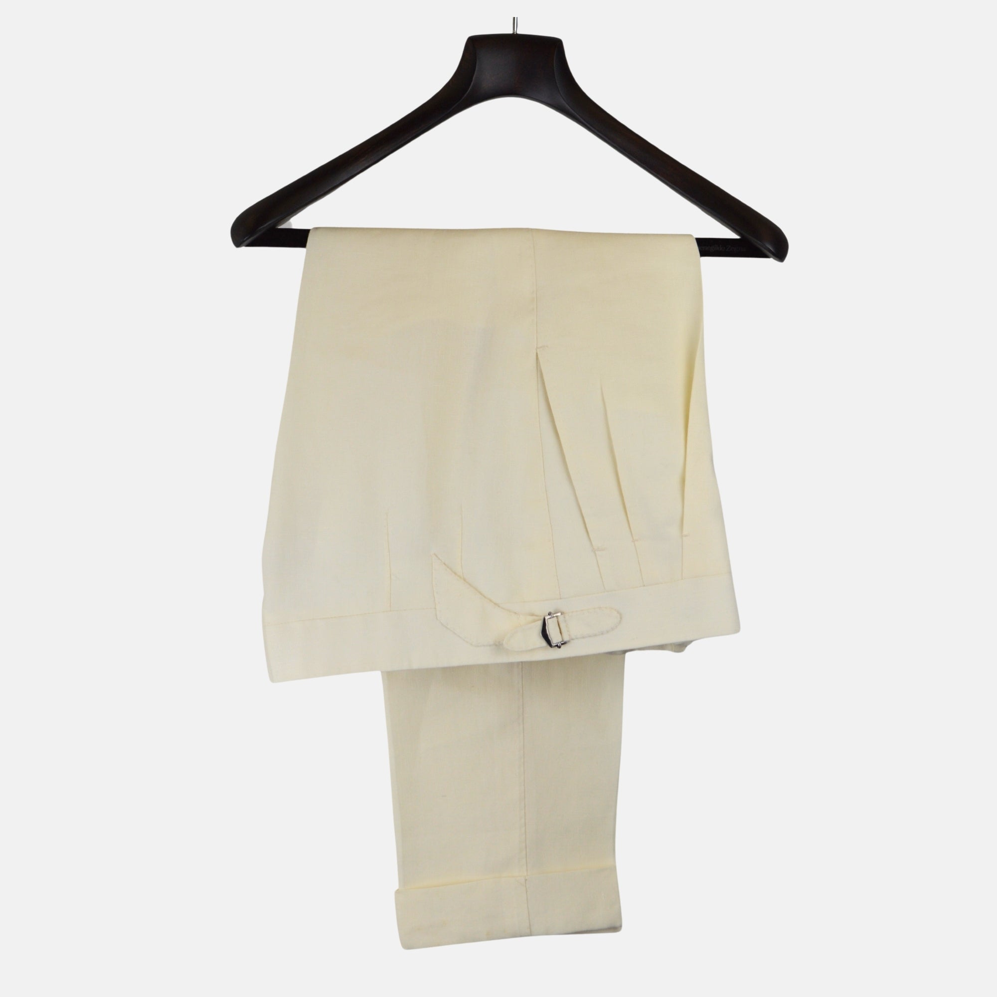 Offwhite Double-Pleated Trousers made of Linen (EU 46)