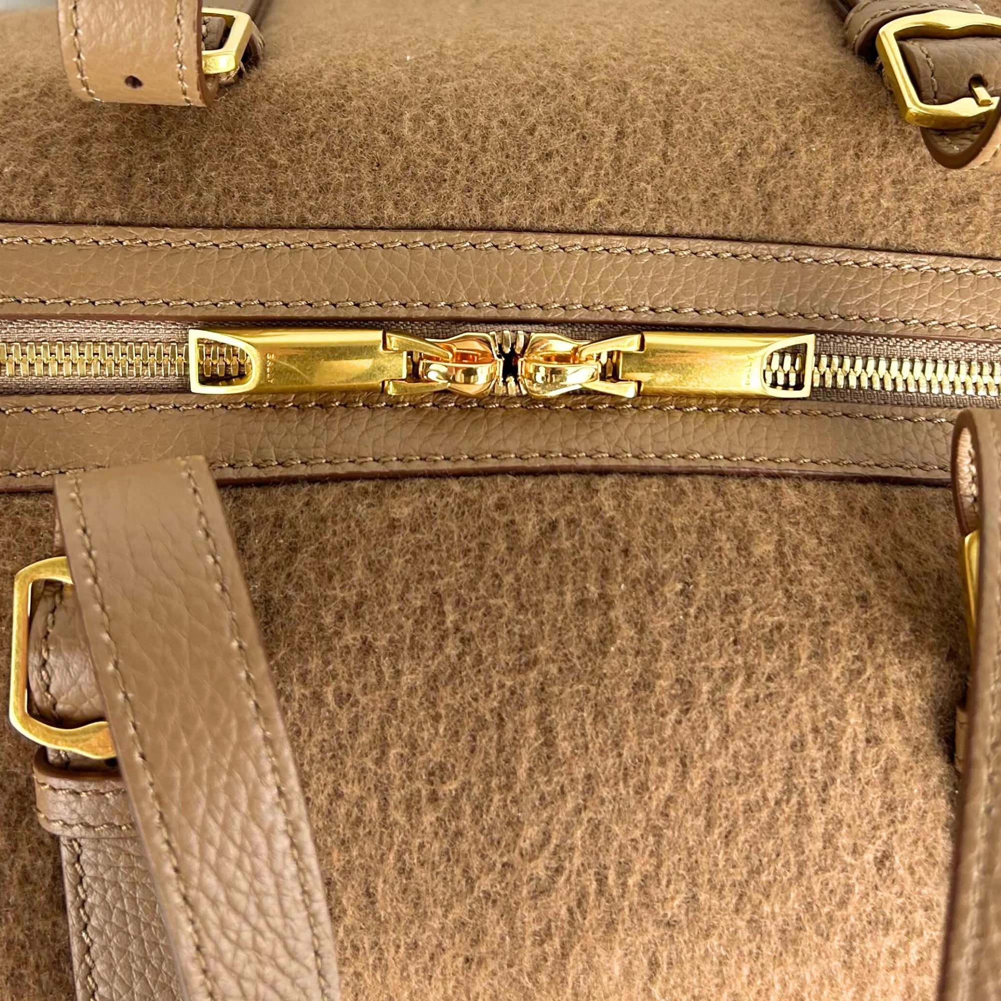Camel Weekender made of Cashmere/Wool/Leather (OS)