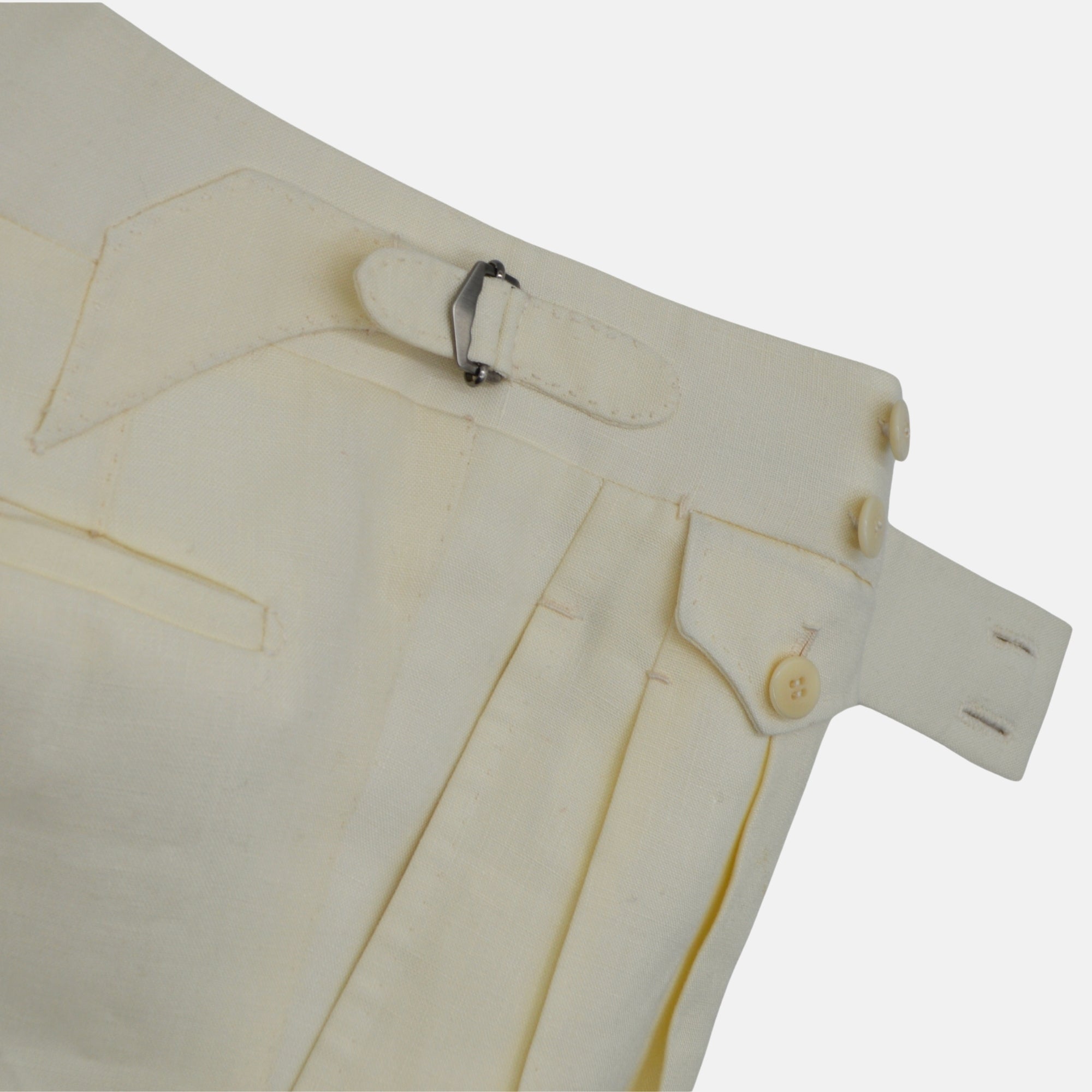 Offwhite Double-Pleated Trousers made of Linen (EU 46)