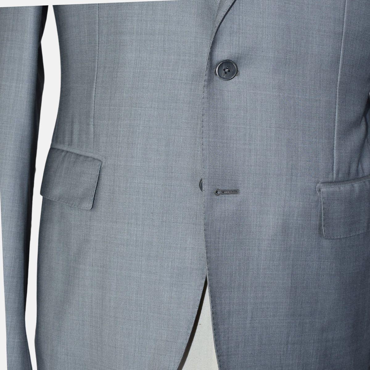 Light Gray Suit made of Wool (EU 48)