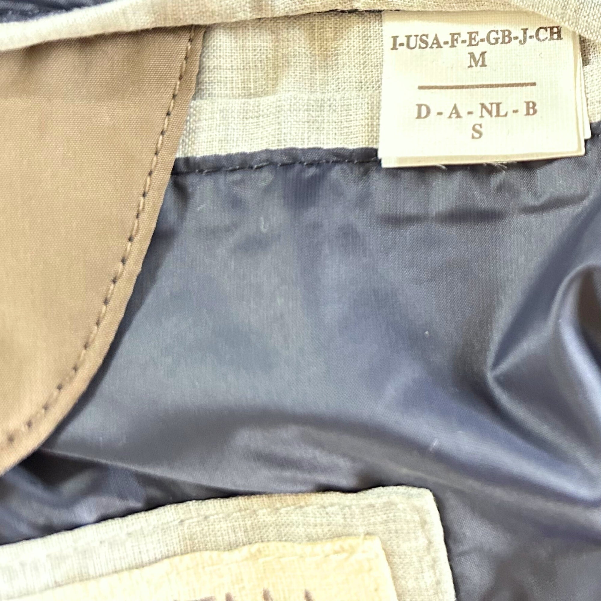 Taupe Jacket made of Polyester/Nylon (S/M)