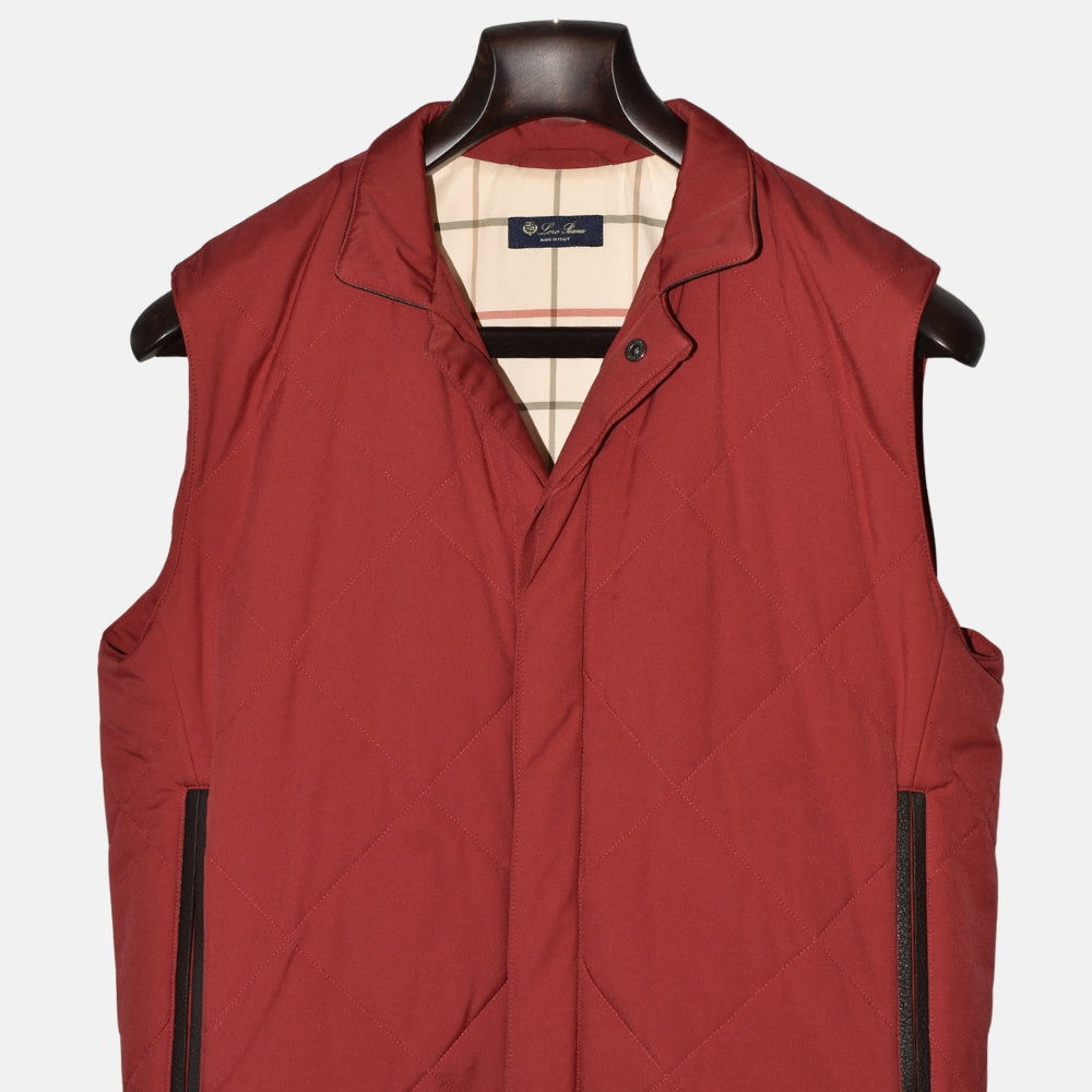 Red Vest made of Nylon/Leather Details (M)