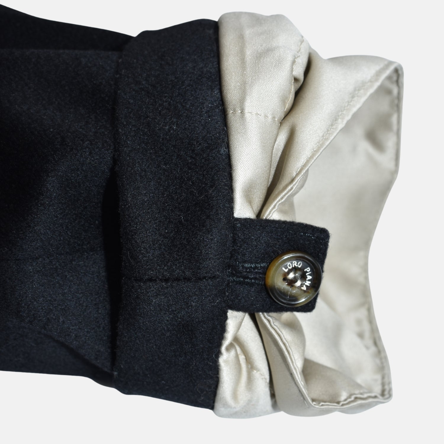 Black Beaver Lined "Storm System" Parka made of Cashmere (L)