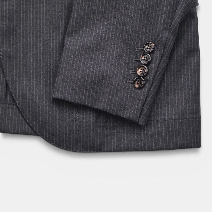 Brunello Cucinelli Grey Pinstripe Virgin Wool Jacket – pre-owned luxury menswear at Sanpetuna