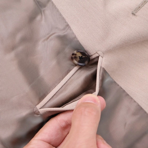 Loro Piana Beige Double Breasted Cashmere Blazer – pre-owned luxury menswear at Sanpetuna