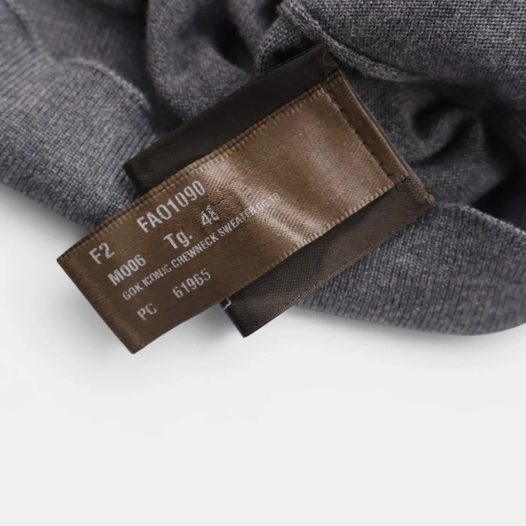 Loro Piana Grey Iconic Gift of Kings Wool Crewneck – pre-owned luxury menswear at Sanpetuna