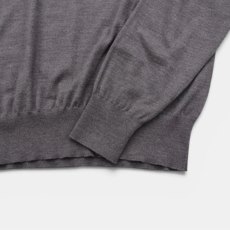 Loro Piana Grey Iconic Gift of Kings Wool Crewneck – pre-owned luxury menswear at Sanpetuna