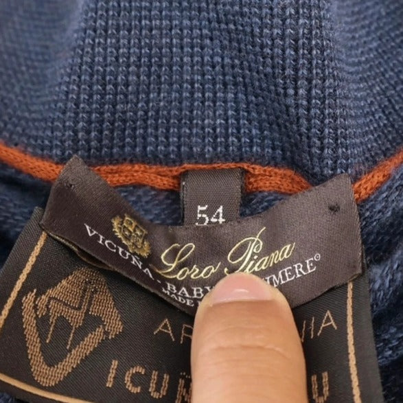 Loro Piana Navy Vicuña Cardigan – pre-owned luxury menswear at Sanpetuna
