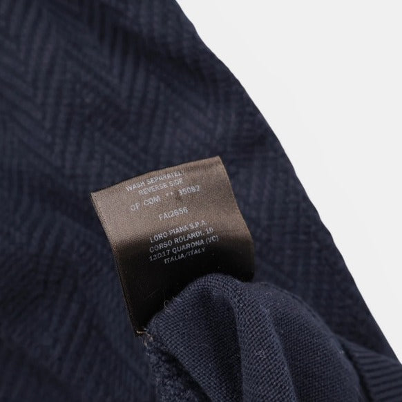 Loro Piana Navy Gift of Kings Merino Wool Roundneck Sweater – pre-owned luxury menswear at Sanpetuna