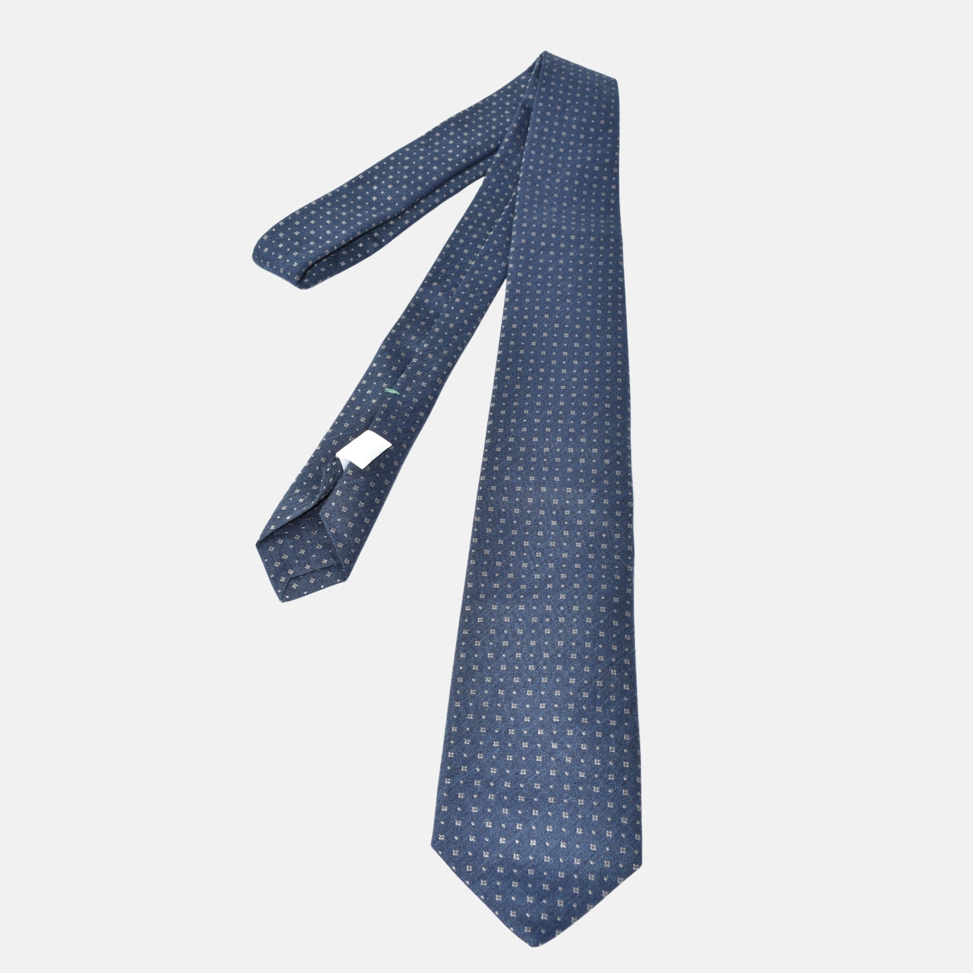 Luigi Borrelli: Italian Tailoring at Its Finest | Outlet