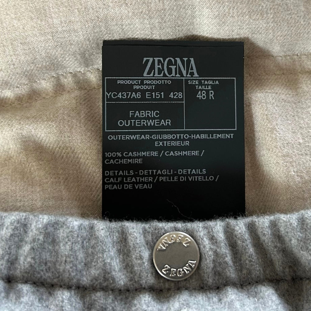Gray Down Vest made of Cashmere with Leather Details (EU 48)