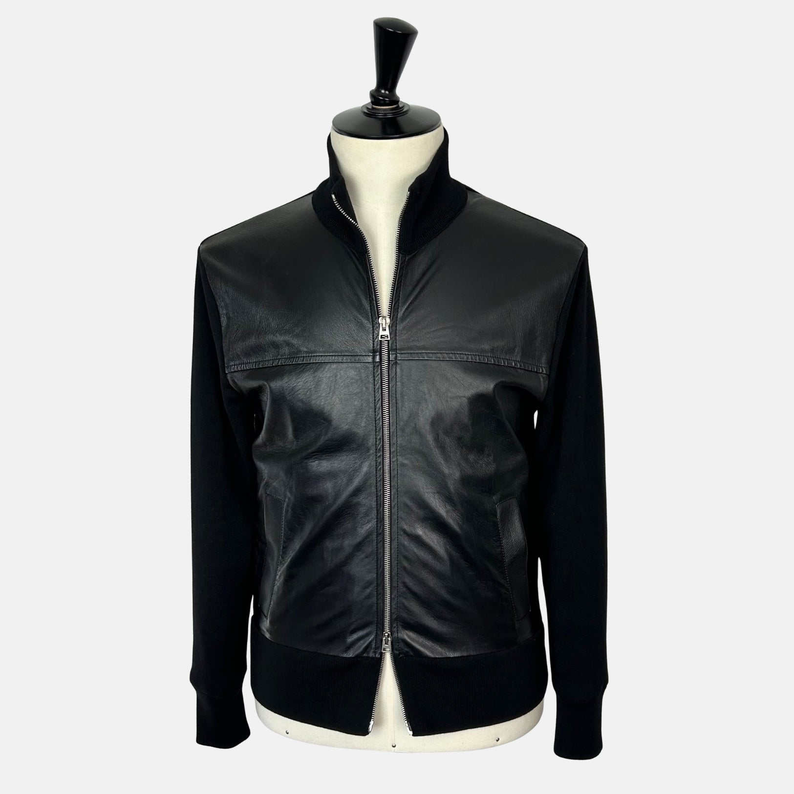 Black Bomber Jacket made of Leather (EU 50)