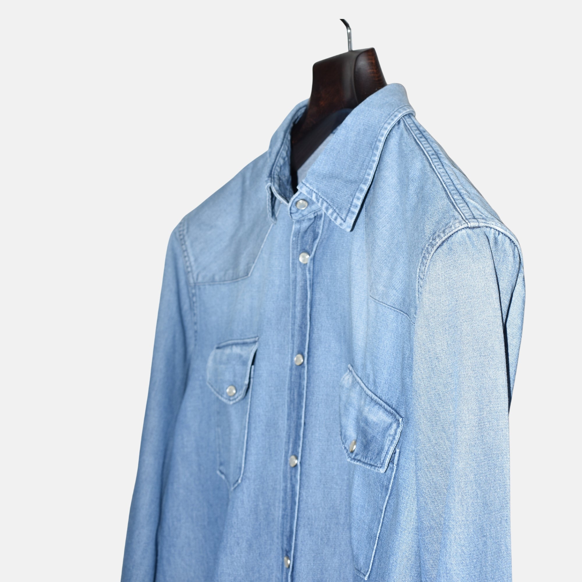 Blue Denim Shirt made of Cotton (L)