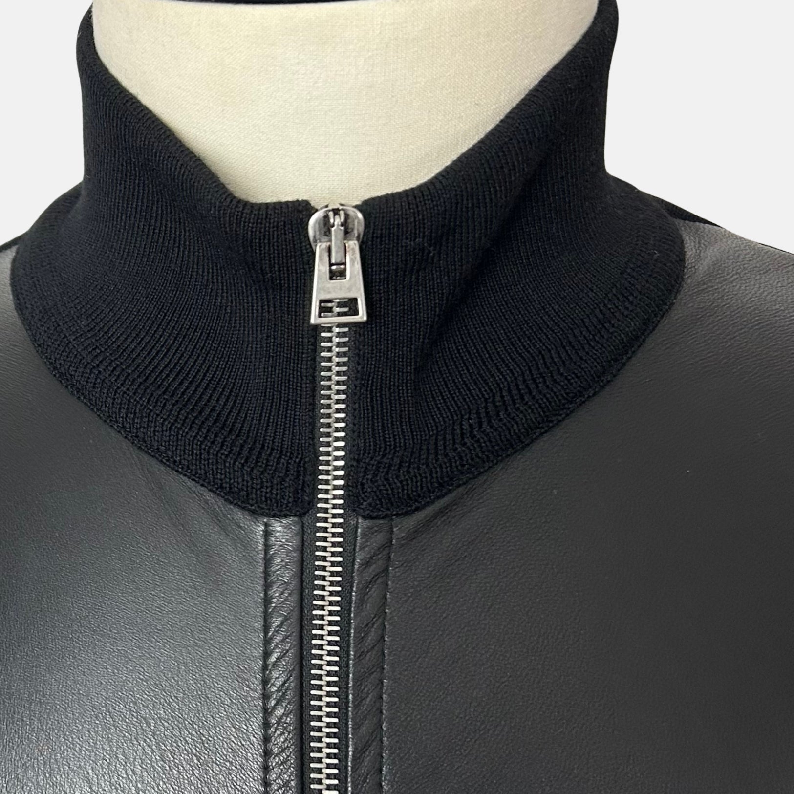 Black Bomber Jacket made of Leather (EU 50)