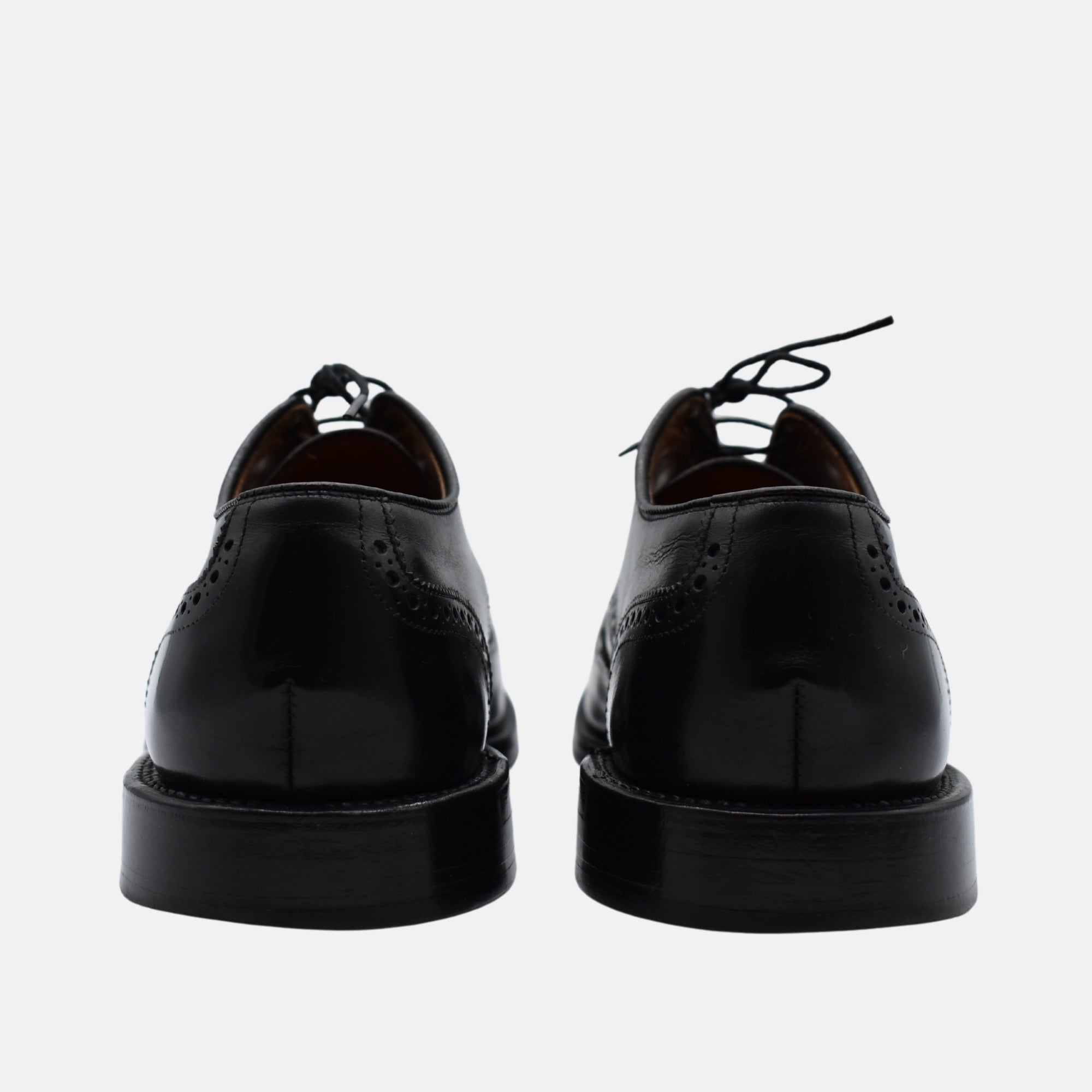 Schwarze Budapester Schuhe aus Leder (EU 43/US 10)
