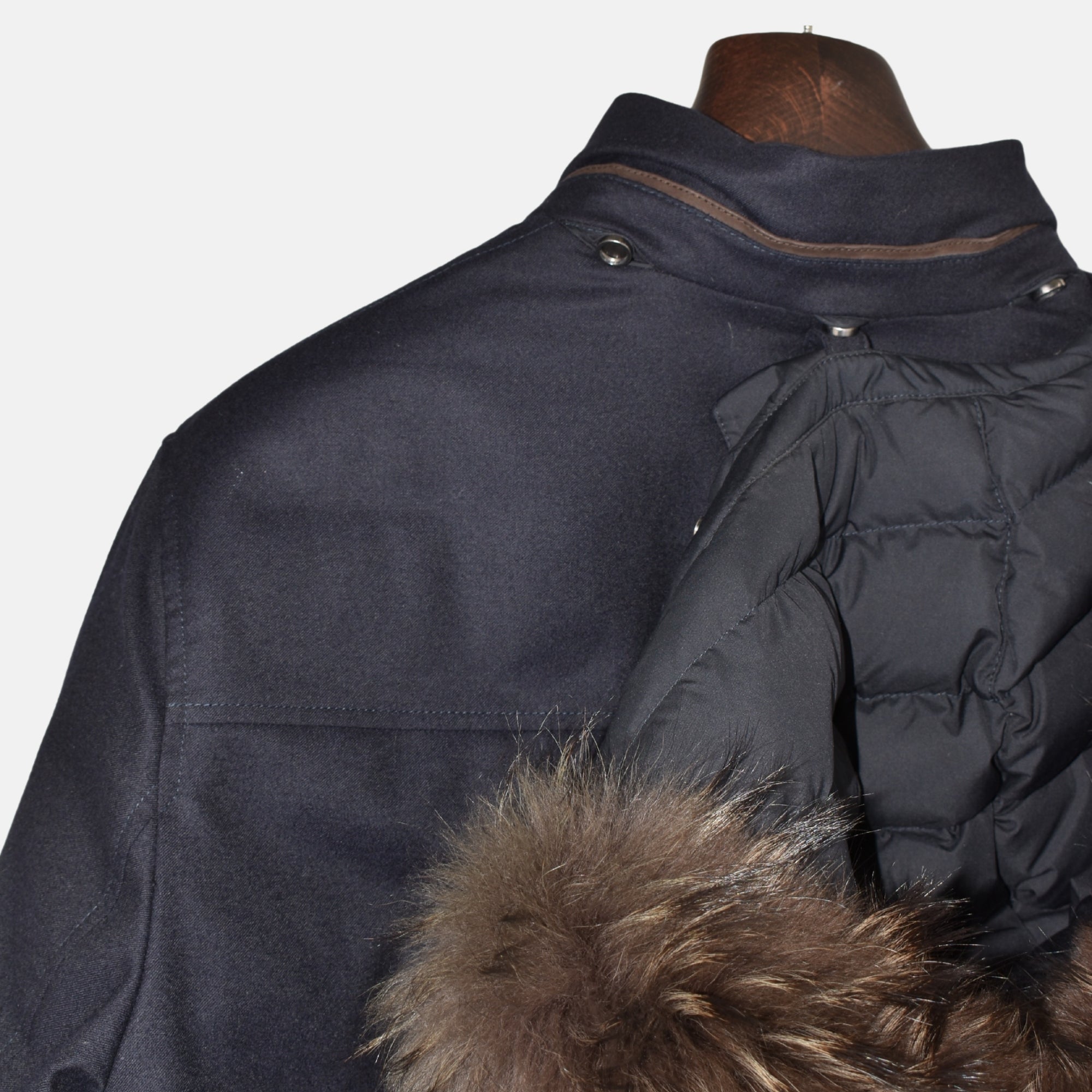 Marineblaue Kapuzenjacke aus Wolle (EU 54)