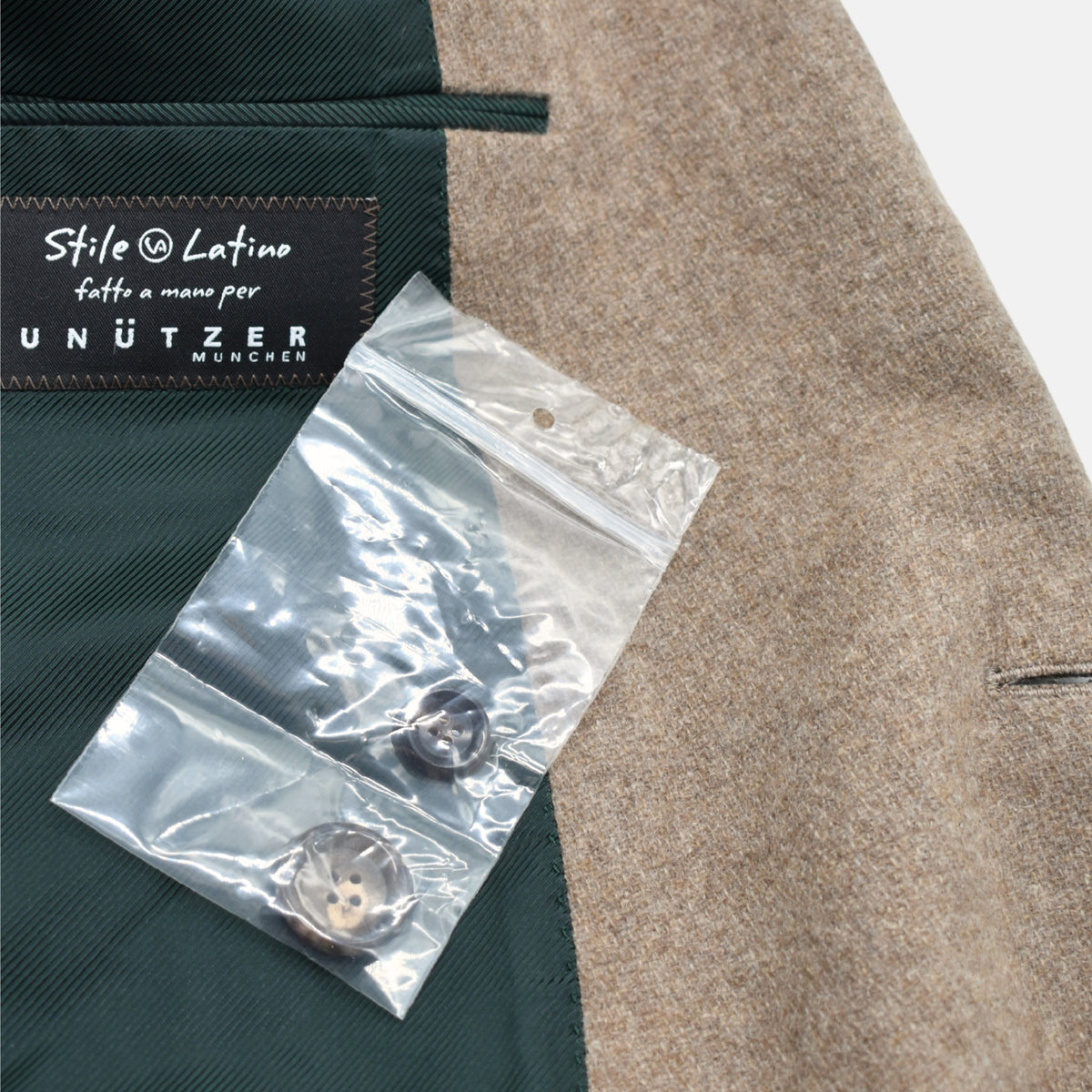 Beige Blazer made of Cashmere (EU 54)
