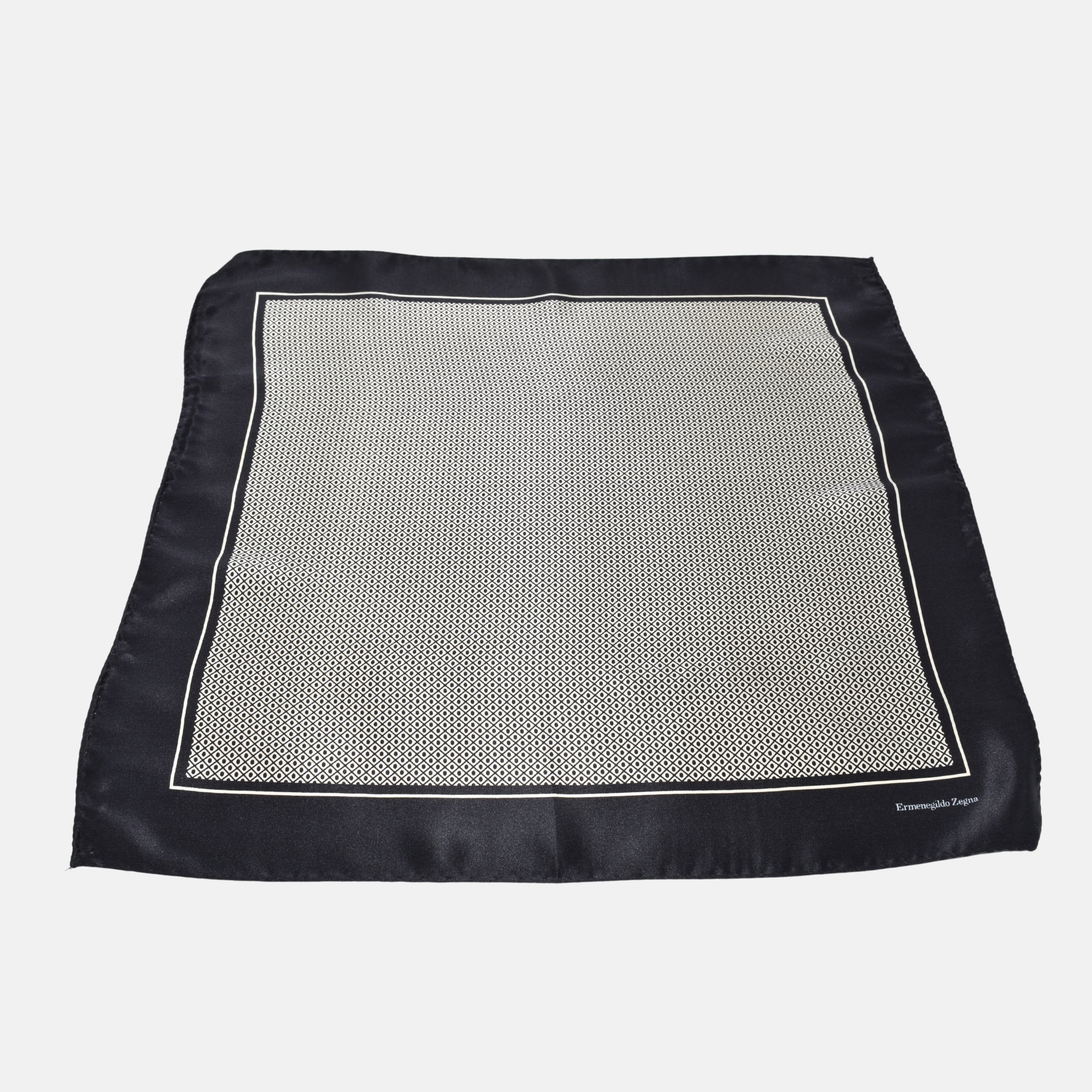 Black/Creme Silk Pocket Square