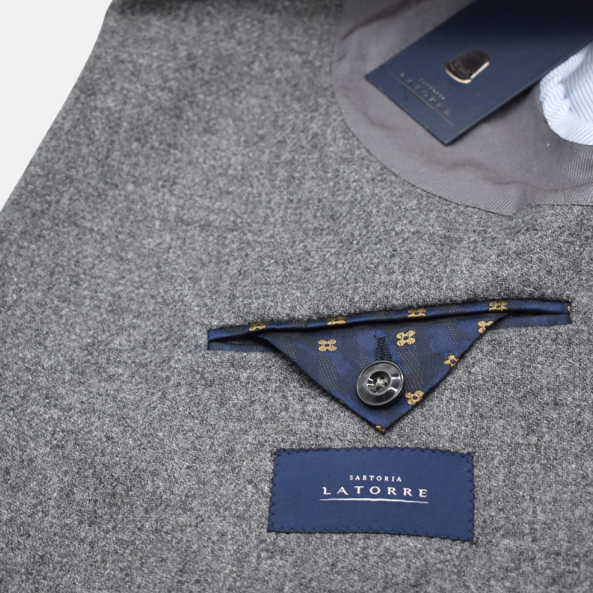 Grauer doppelreihiger Blazer aus Wolle/Kaschmir (EU 46)