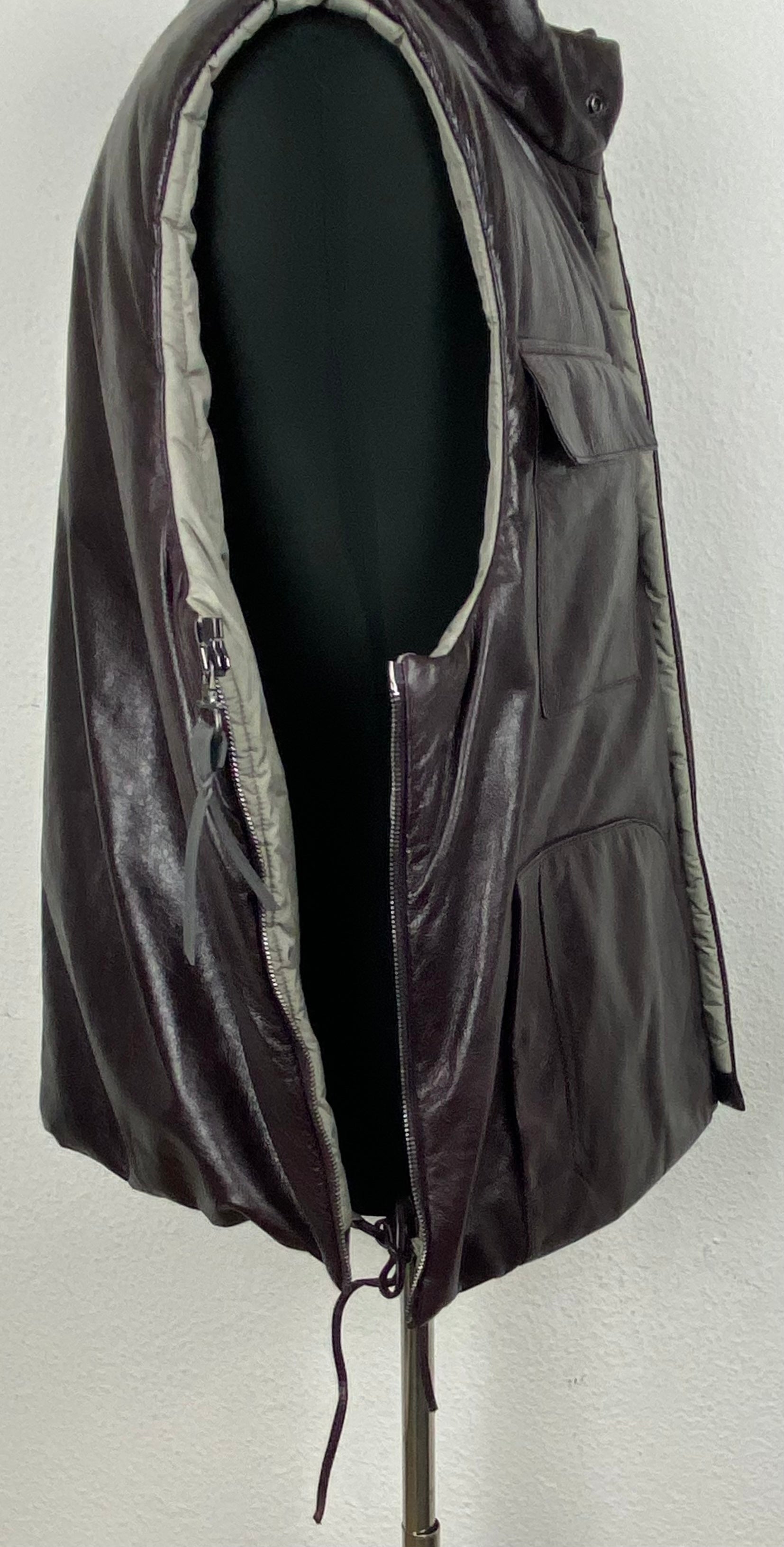 Burgundy Vest made of Leather (50)