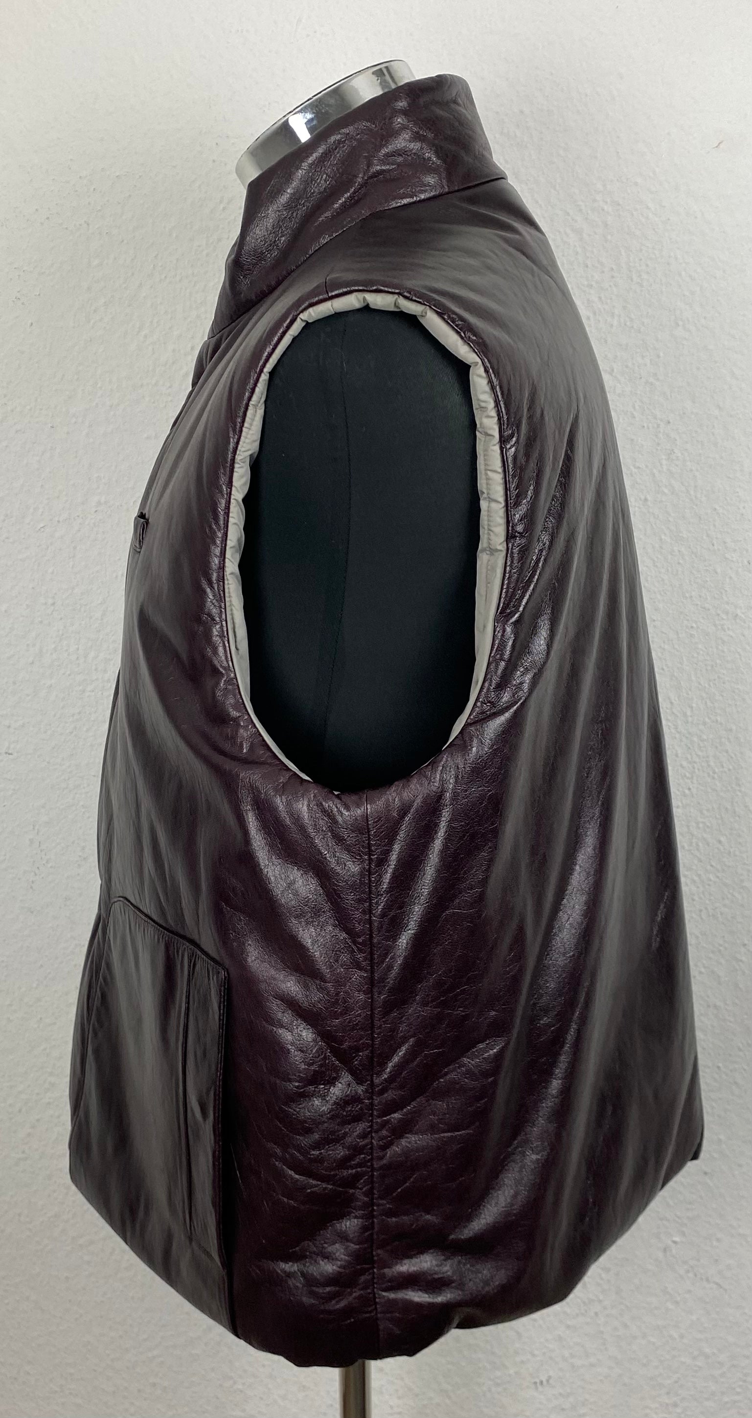 Burgundy Vest made of Leather (50)