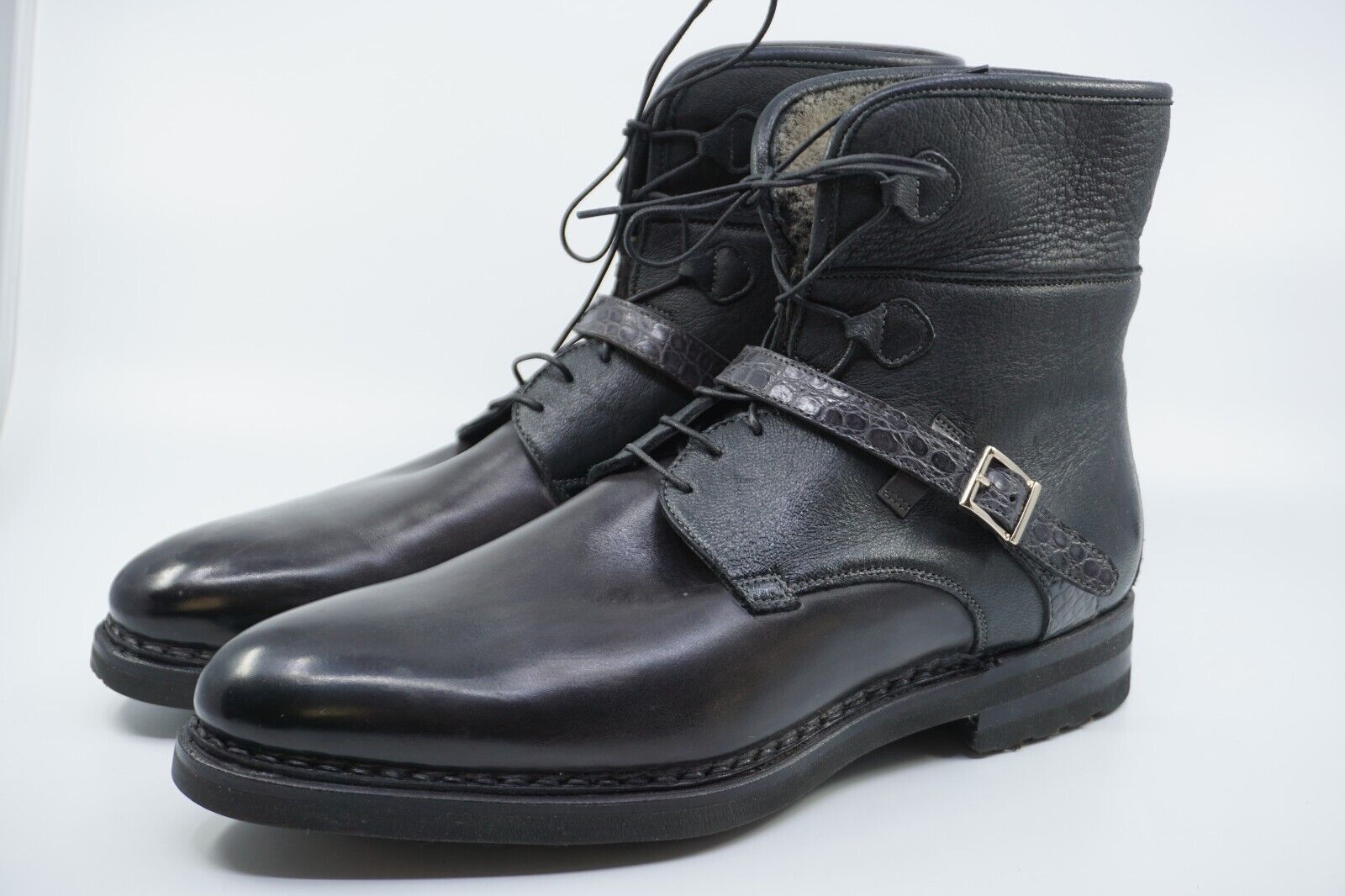 Black Lined Boots made of Leather