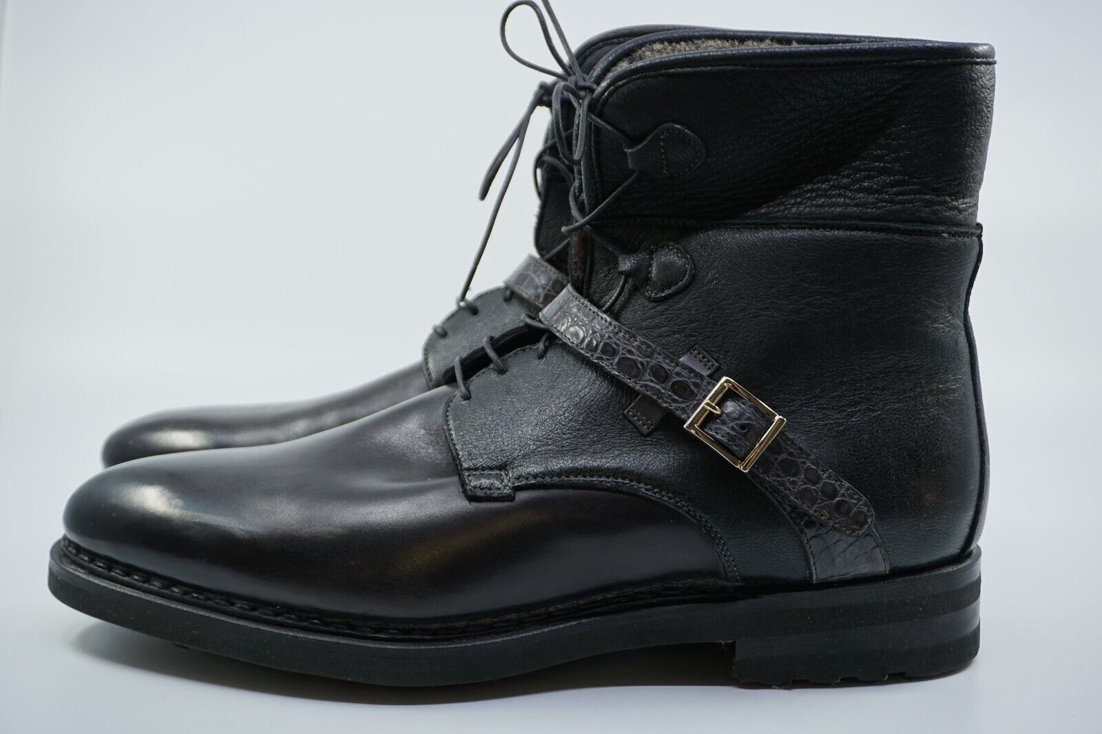 Black Lined Boots made of Leather