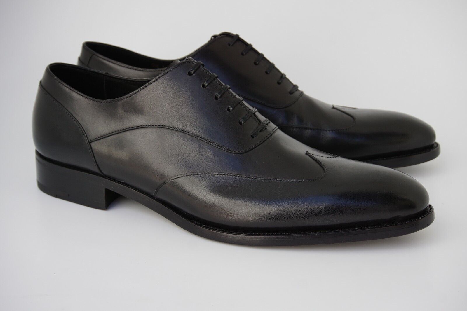 Black Oxford Shoes made of Leather